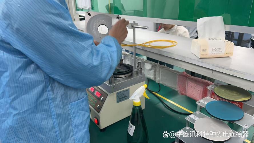 随着5g通信,数据中心建设的快速推进,多模光纤插头作为光通信领域的
